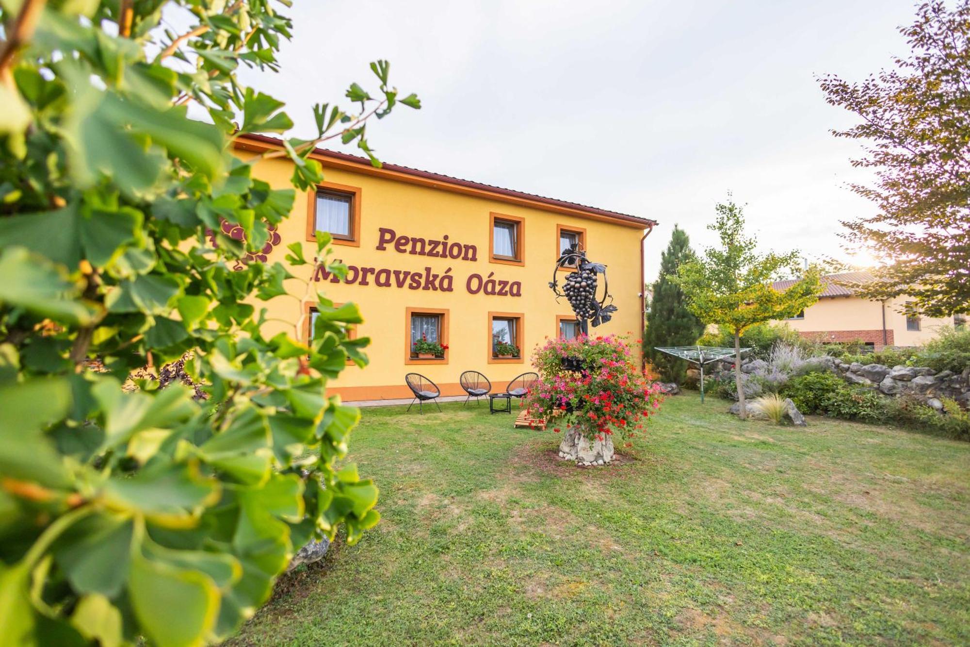 Penzion Moravska Oaza Valtice Exterior photo